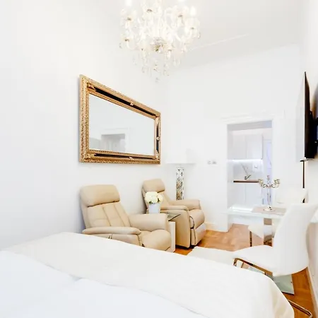 Apartamento Wenceslass Square Royal