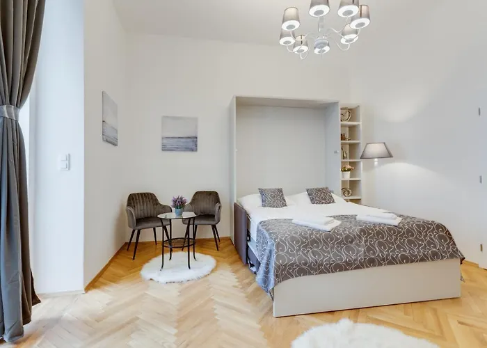Wenceslass Square Royal Apartment Prag